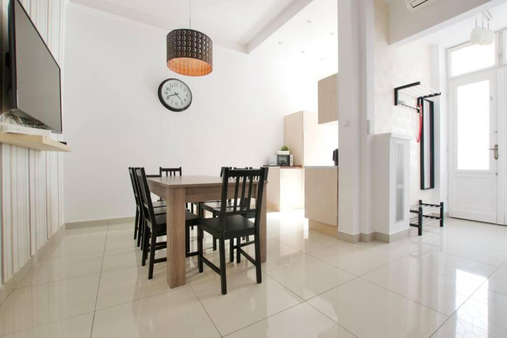 Premium By Hi5-vaci Str. 3 Bedroom Appartamento