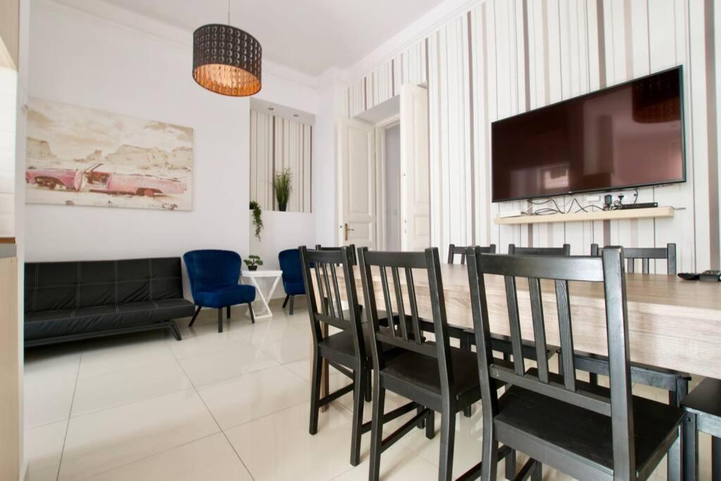 Appartamento Premium By Hi5-vaci Str. 3 Bedroom Budapest